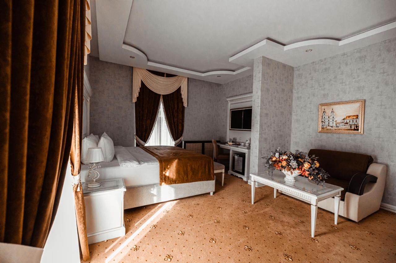 Imperial Palace Hotel Minsk Eksteriør billede