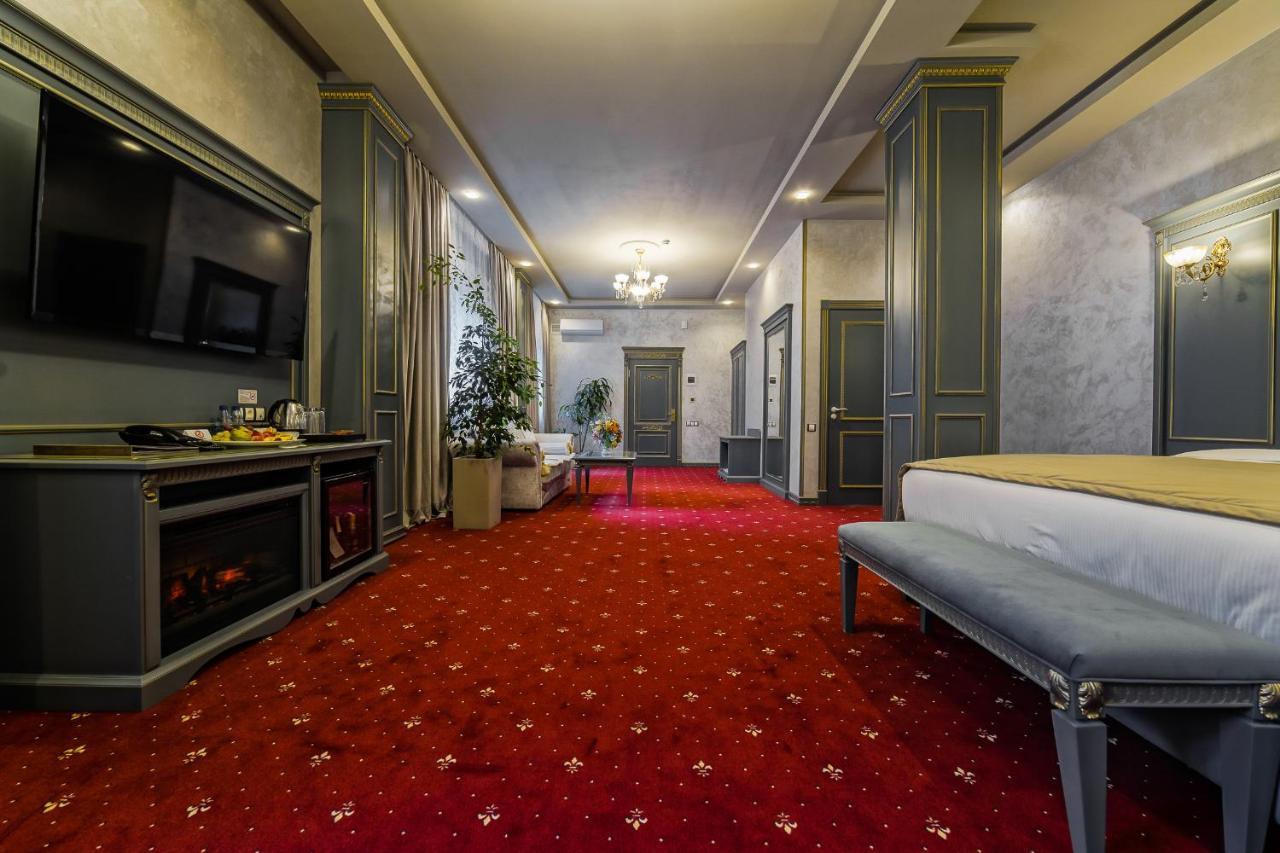 Imperial Palace Hotel Minsk Eksteriør billede