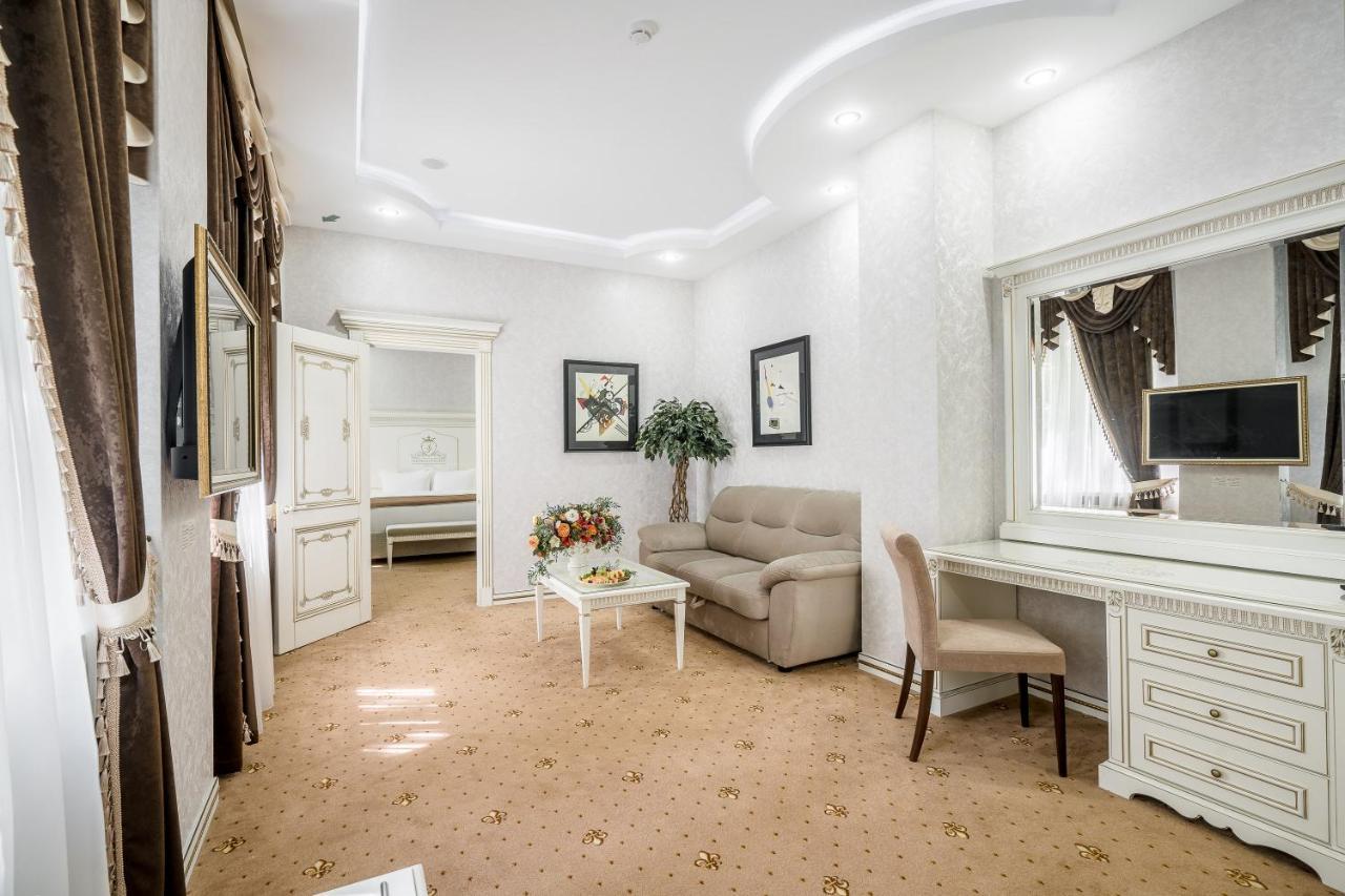 Imperial Palace Hotel Minsk Eksteriør billede