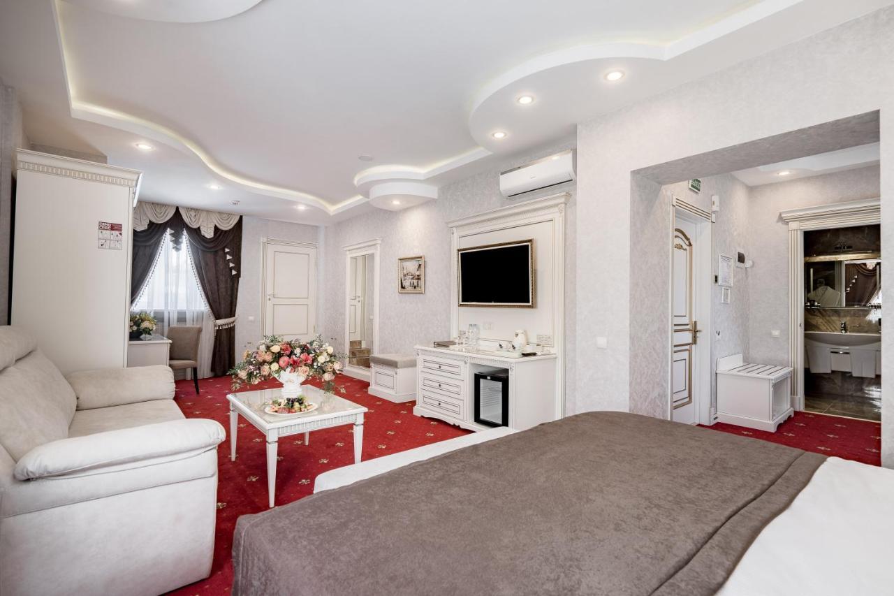 Imperial Palace Hotel Minsk Eksteriør billede