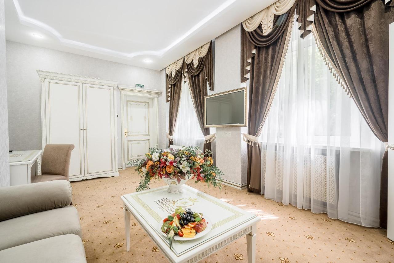 Imperial Palace Hotel Minsk Eksteriør billede