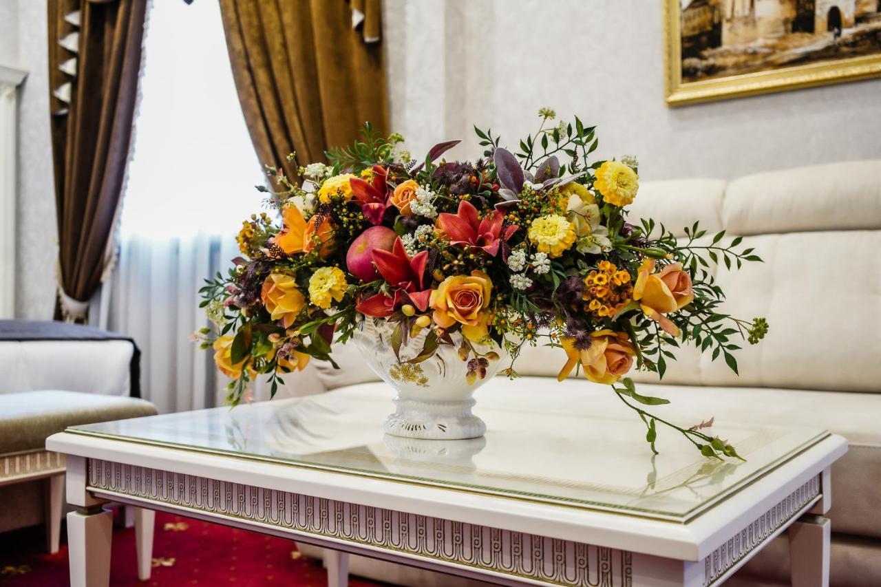 Imperial Palace Hotel Minsk Eksteriør billede