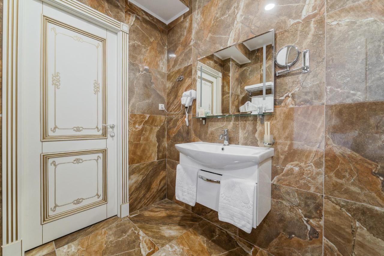 Imperial Palace Hotel Minsk Eksteriør billede